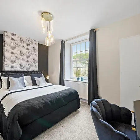 Tatil Evi 30 Percent Off! 5 Bed In - Games - Parking - Hot-tub *