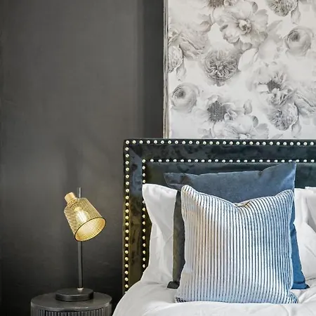 Tatil Evi 30 Percent Off! 5 Bed In - Games - Parking - Hot-tub