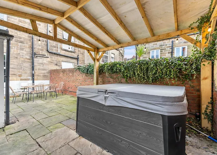 Feriehus 30 Percent Off! 5 Bed In - Games - Parking - Hot-tub