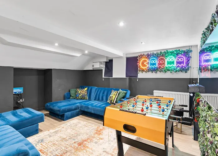 Feriehus 30 Percent Off! 5 Bed In - Games - Parking - Hot-tub